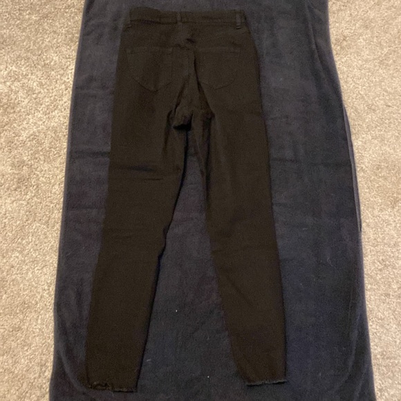 Fashion Nova Black Distressed Jeans Size: 9/29 - Picture 7 of 8
